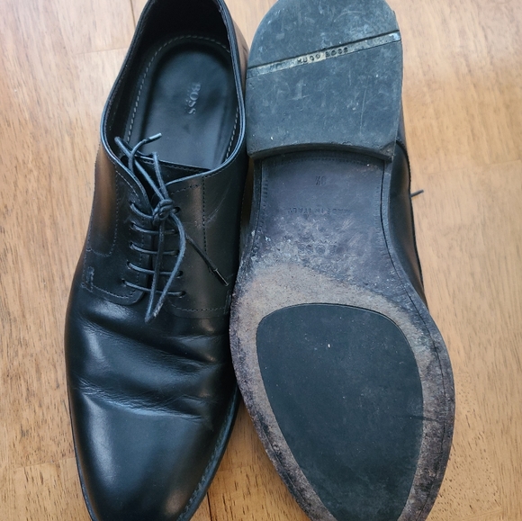 Hugo Boss Dress Shoes - Black - Size 9 - Picture 2 of 2